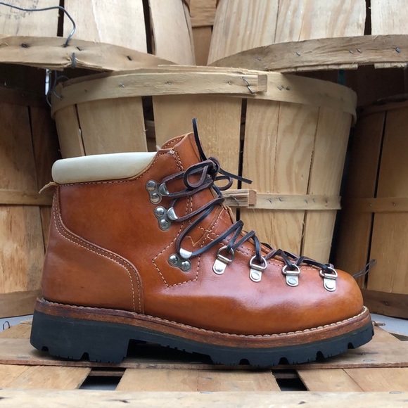 Thom McAn Shoes - VTG Thom McAn Retro Leather Hiking Boots